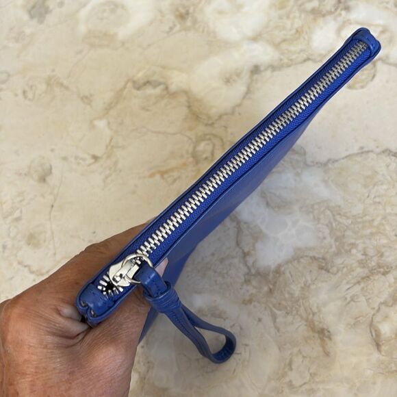 Country Road Australia Leather Zippered Wristlet Wallet - Picture 6 of 8